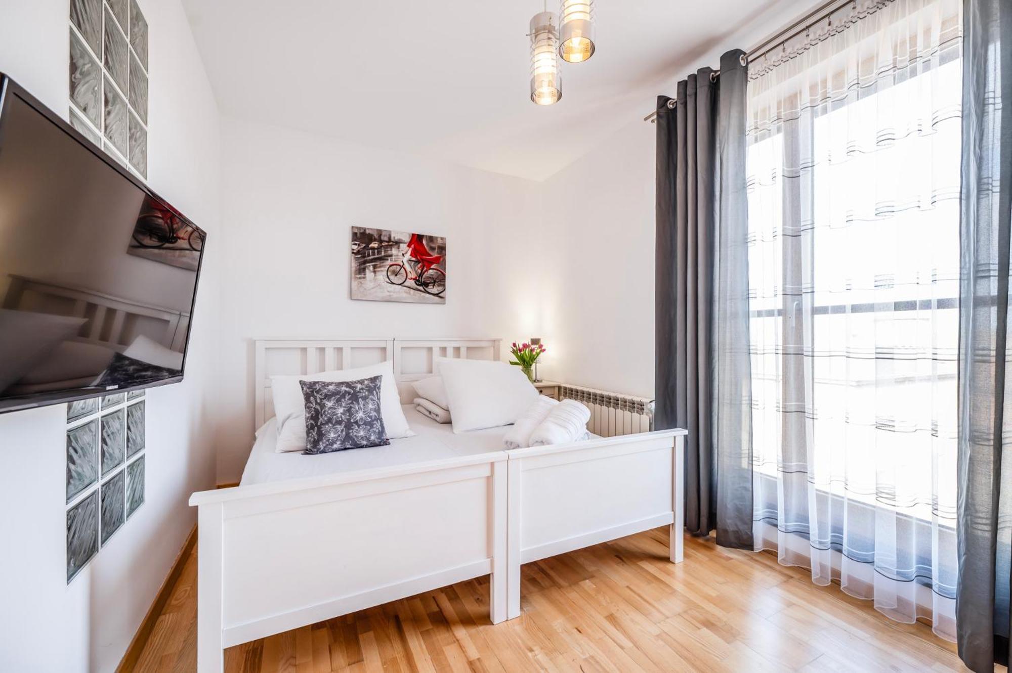 Ferienwohnung Neapol Parking Gratis Moxy Te&Am Cracow Krakau Exterior foto